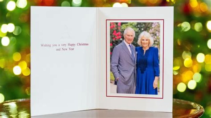 King Charles & Queen Camilla’s 1st Christmas Card: Photo – Hollywood Life