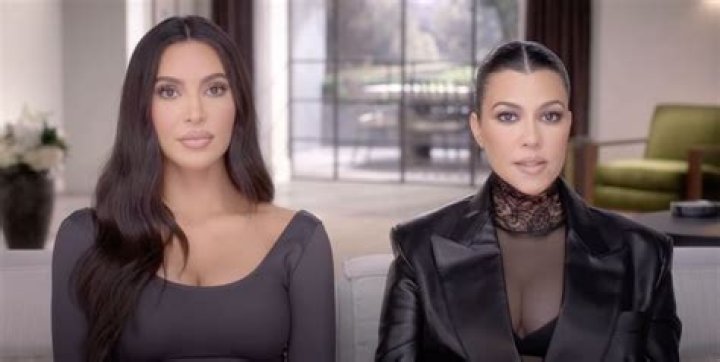 ‘Kardashians’: Kourtney Says Kim is ‘Intolerable’ To Talk To As She Puts Off Convo About D&G Feud