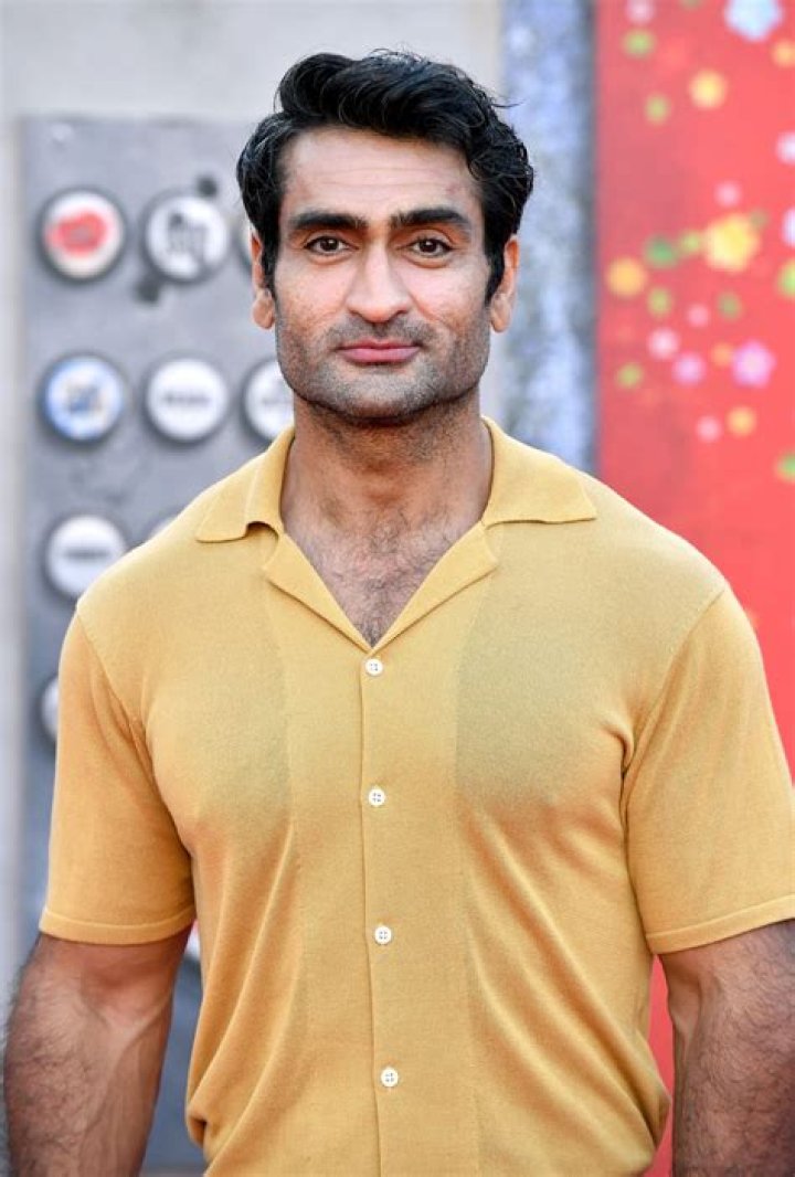 Kumail Nanjiani Height, Weight, Age, Spouse, Children, Facts, Biography