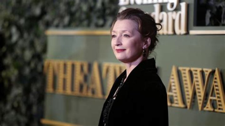 Lesley Manville Height, Weight, Net Worth, Age, Birthday, Wikipedia, Who, Nationality, Biography