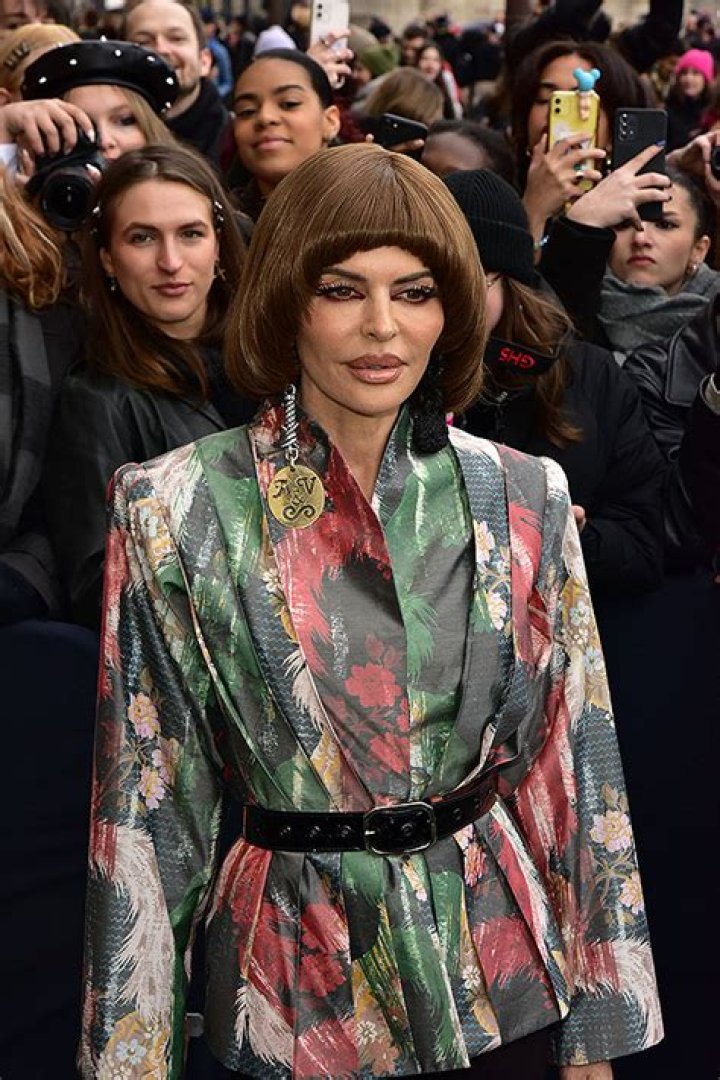 Lisa Rinna Channels Stranger Things’ Will Byers With Bowl Cut: Photos – Hollywood Life