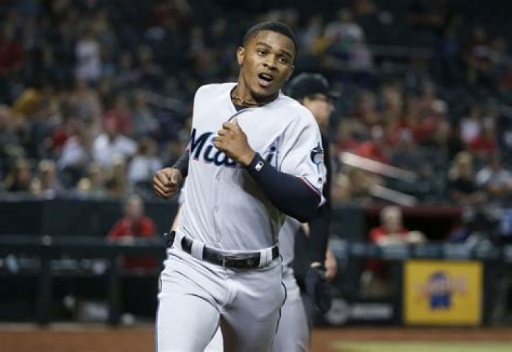 Miami Marlins OutFielder Magneuris Sierra's Bio, Stats, Career, Net Worth, Salary, Contract, Wife, Children