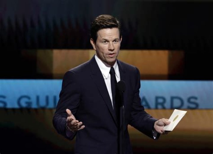Mark Wahlberg Slammed for Embarrassing SAG Awards Mistake