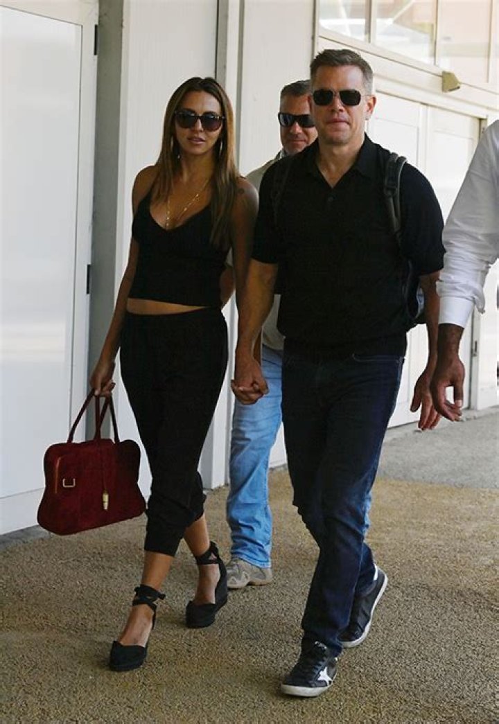 Matt Damon And Luciana Barroso Hold Hands In NYC: Photos – Hollywood Life