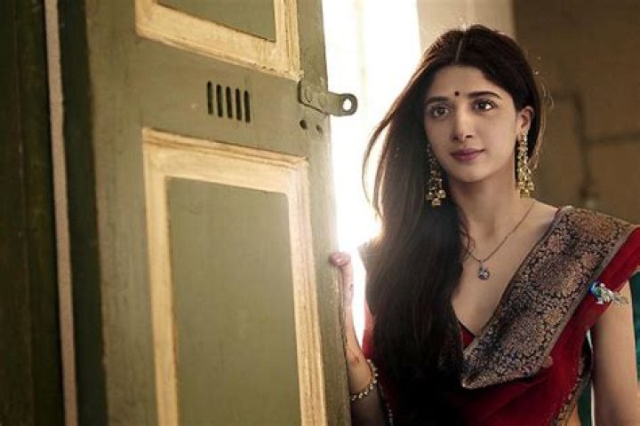 Mawra Hocane Height, Weight, Age, Family, Biography, Boyfriends