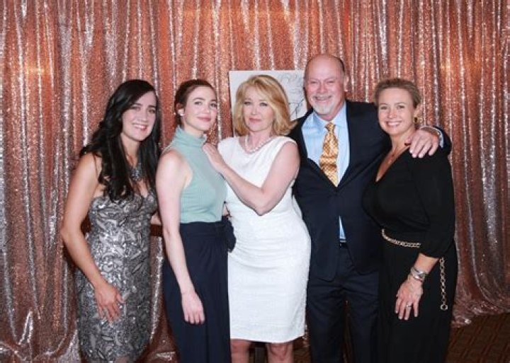 
Melody Thomas Scott Family: Husband Children And Grandkids Revealed 