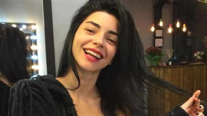 Merve Boluğur Height, Weight, Age, Body Statistics