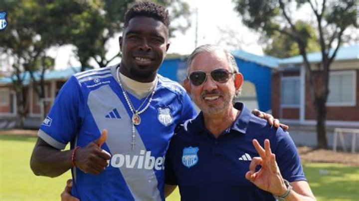 Michael Carcelen's Career, Stats, Net Worth, Salary, Earnings, Contract, Relationship Status and Family