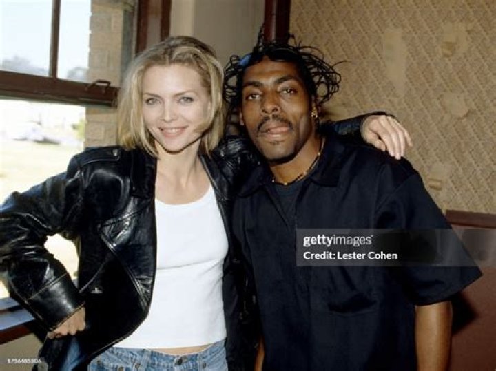 Michelle Pfeiffer Posts ‘Gangsta’s Paradise’ Throwback Pic With Coolio – Hollywood Life