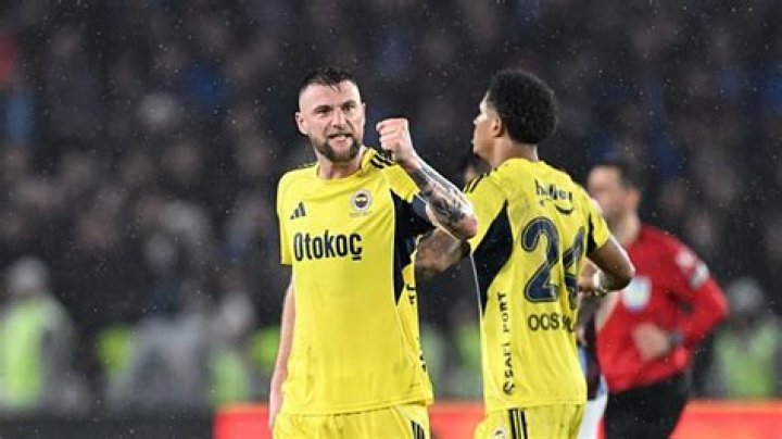 Milan Skriniar Salary and Net worth; Is he Married? (Bio, Age, Family, Girlfriend)