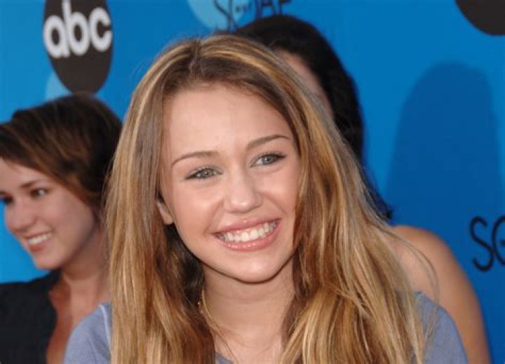 Miley Cyrus Claims She "Was Chased Down" by a UFO