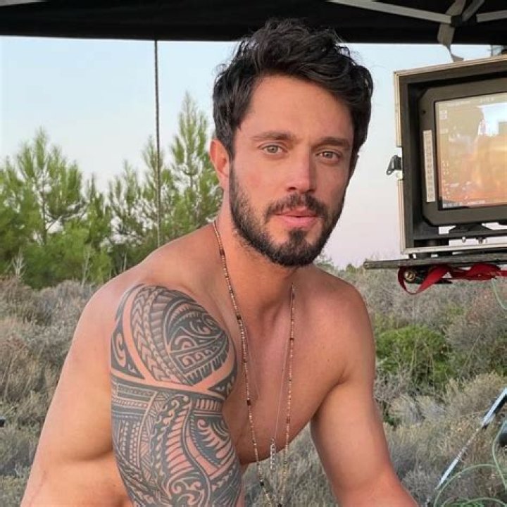 Murat Boz Height, Weight, Age, Girlfriend, Family, Facts, Biography