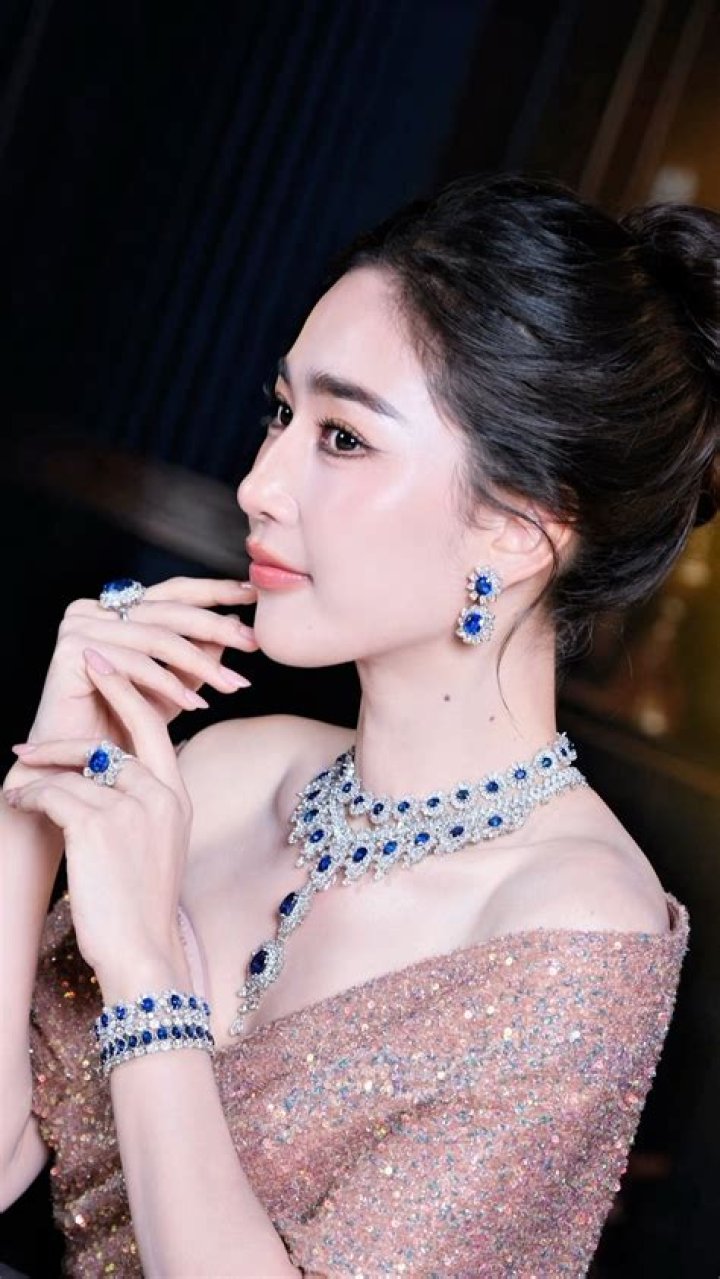 Naw Phaw Eh Htar (actress)-Wiki, Age, Net Worth, Biography , Spotify, TikTok, Facebook, Facts and Family