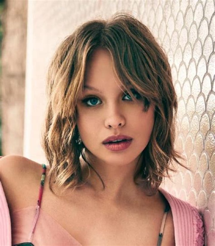 Olivia Deeble Height, Weight, Age, Boyfriend, Family