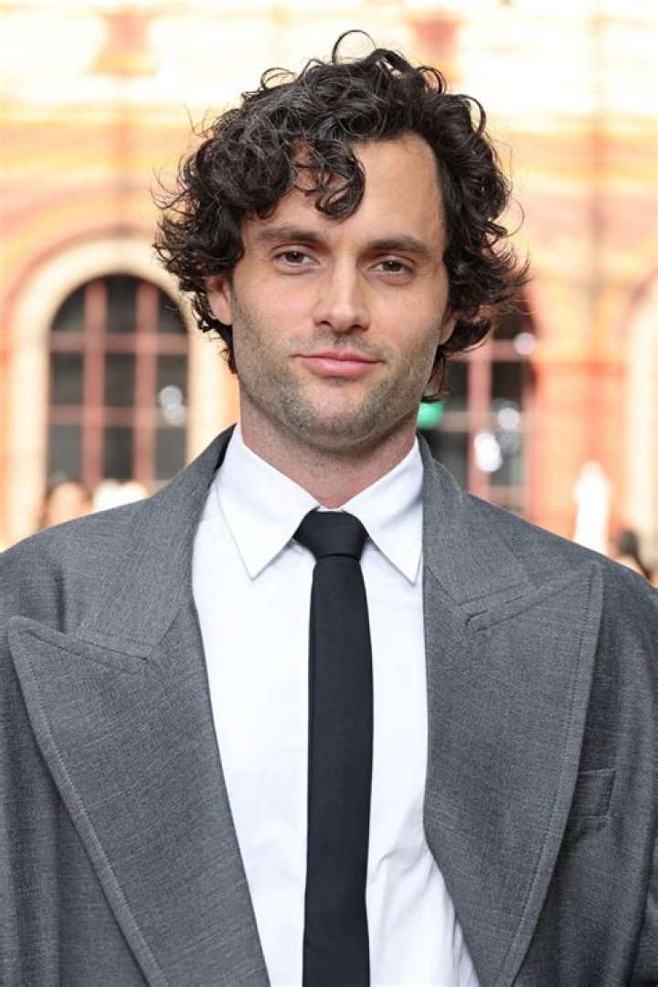 Penn Badgley Height, Weight, Age, Girlfriend, Family, Facts, Biography