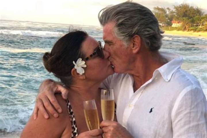 Pierce Brosnan & Wife Keely Kiss In Sweet New Beach Pics – Hollywood Life