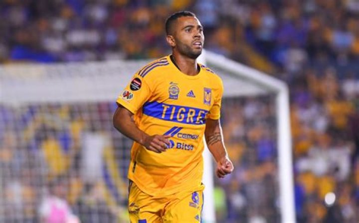 Rafael Carioca Bio fact of age,height,net worth,nationality,girlfriend,wife,game,club