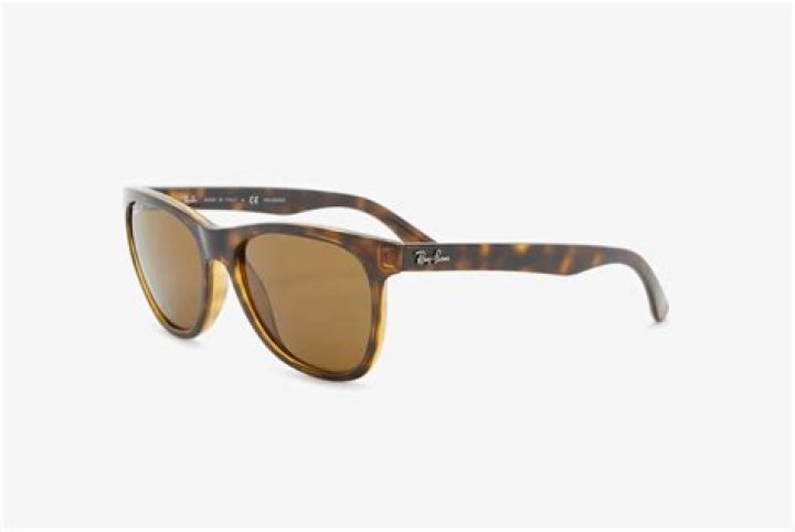 Deal Alert! Ray-Ban Sunglasses Are 50% Off On Amazon