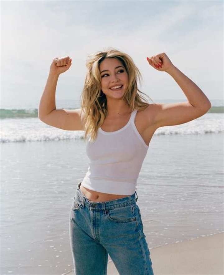 Reanna Cline Height, Weight, Net Worth, Age, Birthday, Wikipedia, Who, Instagram, Biography