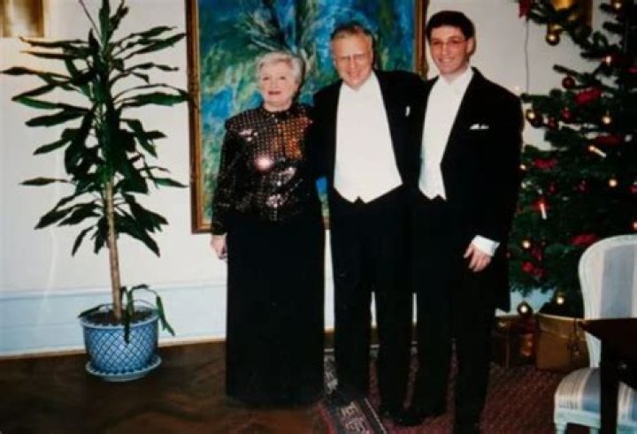 Robert Akerlof Height, Weight, Net Worth, Age, Birthday, Wikipedia, Who, Instagram, Biography