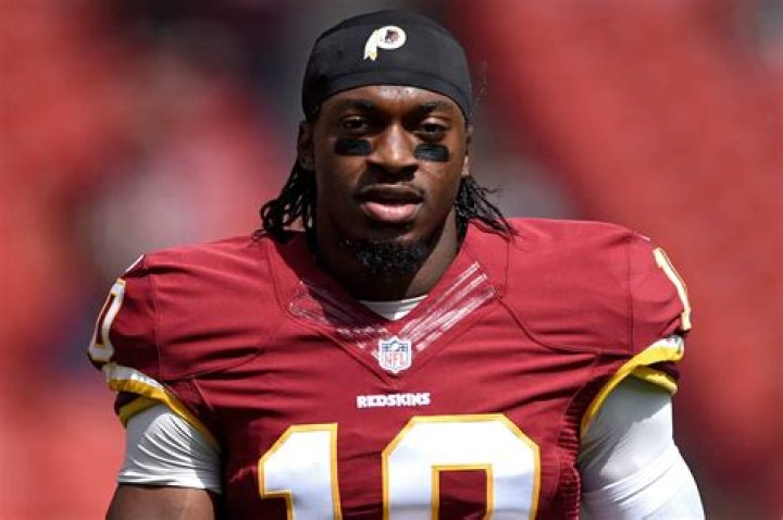 Robert Griffin III Bio - affair, married, spouse, salary, net worth, children, cars, house, facts, contract, stats, wife, relationship