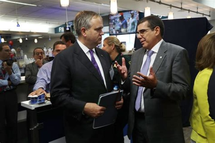 Robin Hayes Net Worth | Celebrity Net Worth