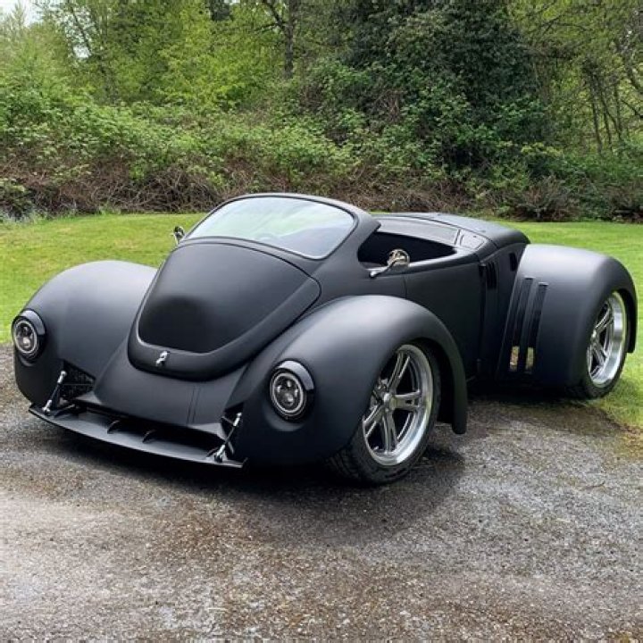 The winner of the 2005 Sports Media Canada Award, Rod Black shares a net worth over $1 million with his wife, Nancy