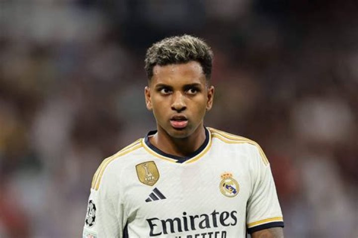 Rodrygo Salary, Net Worth, Wiki, Stats, Girlfriend, Parents, FIFA 22, Transfers, Market Value, Instagram