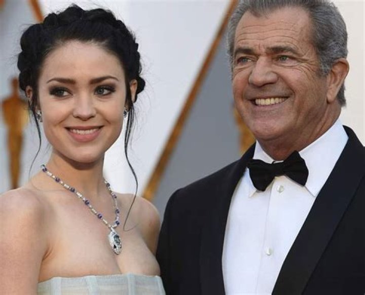 Rosalind Ross - Bio, Age, Wiki, Facts and Family