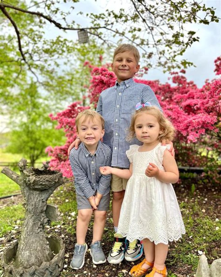 Ryan Edwards Looks Happy & Healthy With Wife Mackenzie & Kids: Pics – Hollywood Life