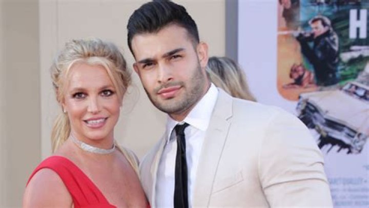 Sam Asghari Surprises Britney Spears With New Puppy — Video & Pics – Hollywood Life