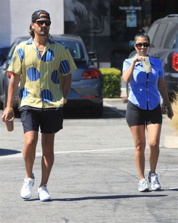 Scott Disick Leaves Flirty Comment On Kourtney Kardashian’s Sexy Pics After Getaway With Amelia Hamlin