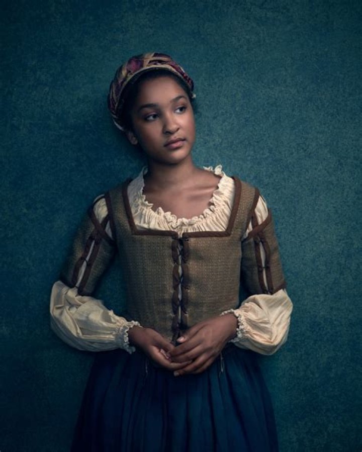 Sennia Lola Nanua - Bio, Age, Wiki, Facts and Family