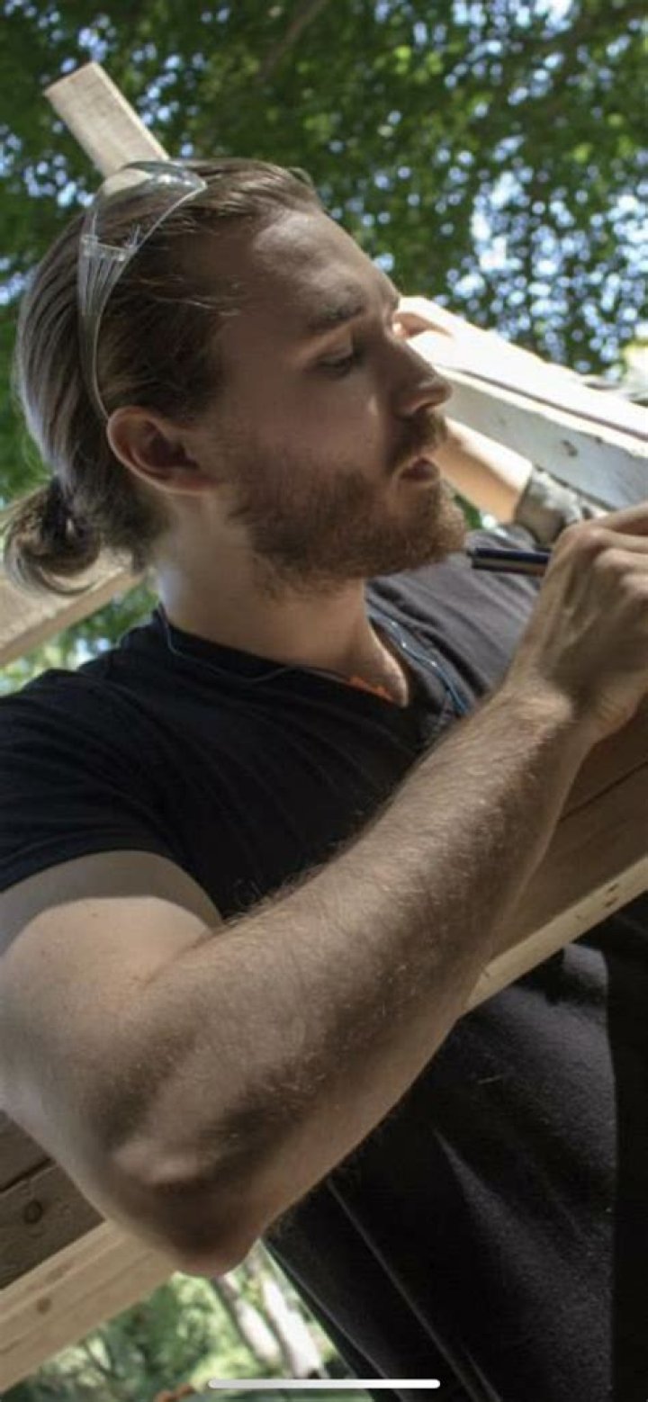 Seth Numrich - Bio, Age, net worth, Wiki, Facts and Family