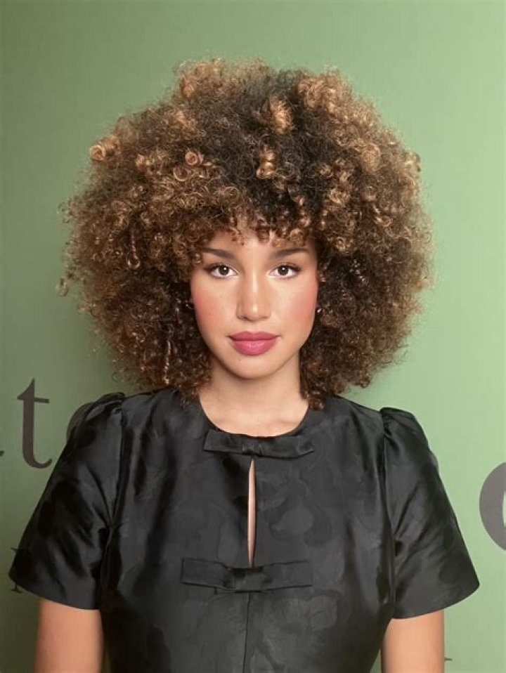 Sofia Wylie Height, Weight, Age, Boyfriend, Family, Facts, Biography