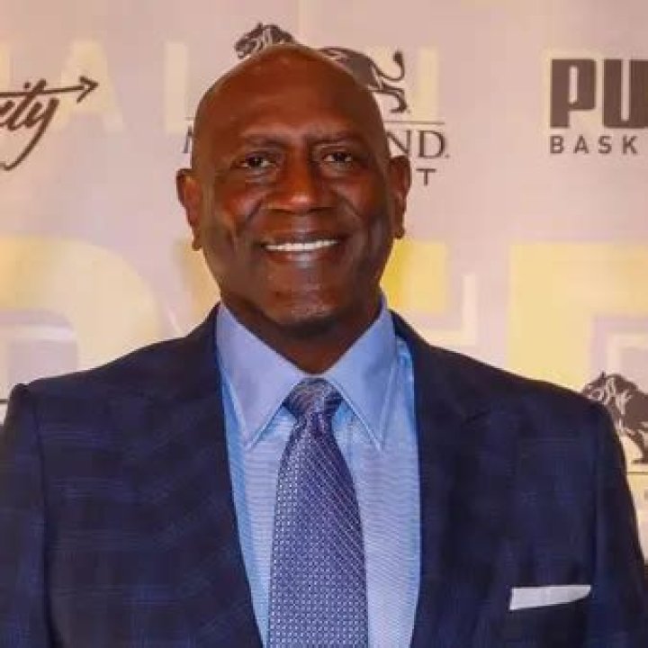 1980s NBA Star Spencer Haywood Should Have Been The First Billionaire Athlete... But He Made a Bad Decision