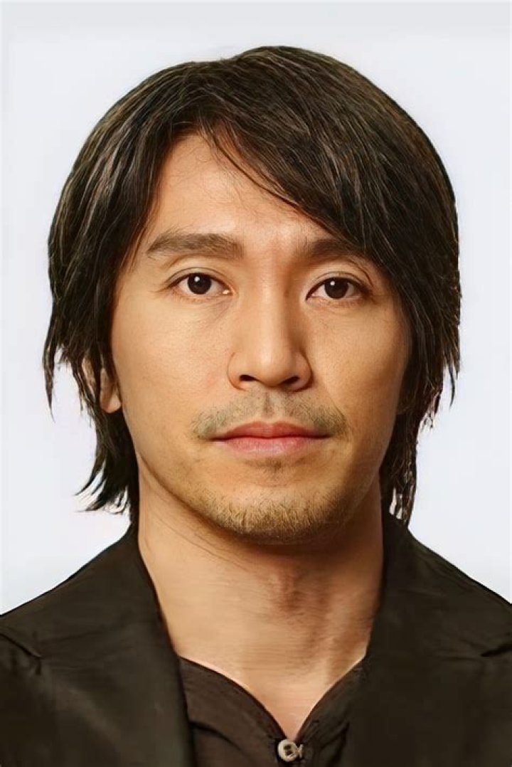 Stephen Chow Height, Weight, Age, Girlfriend, Family, Facts, Biography