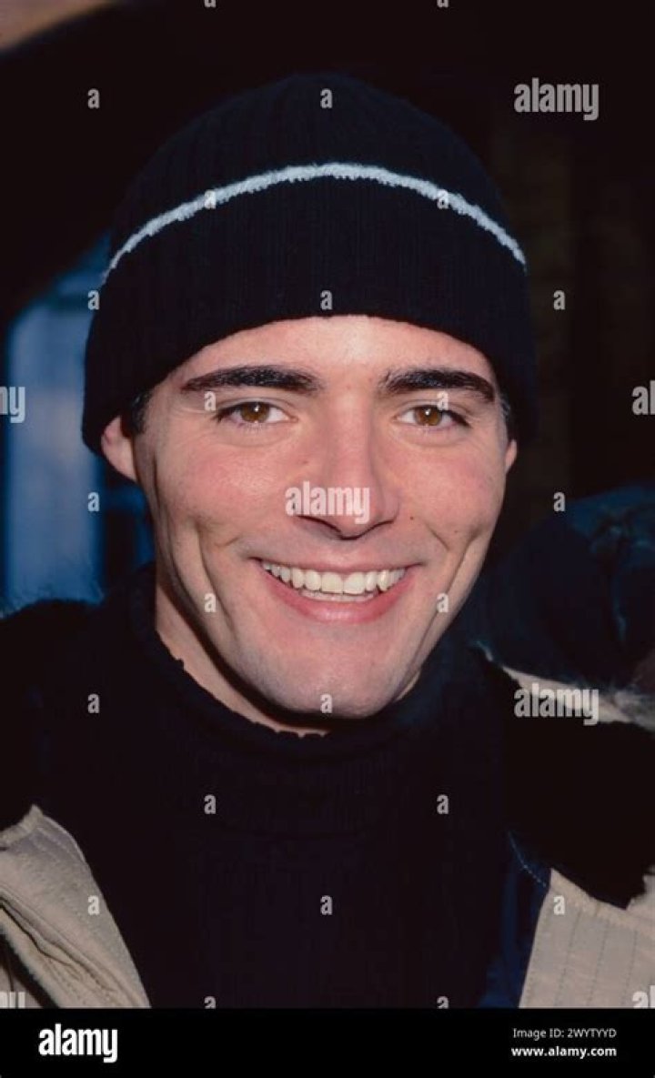 Stephen McNally - Bio, Age, Wiki, Facts and Family