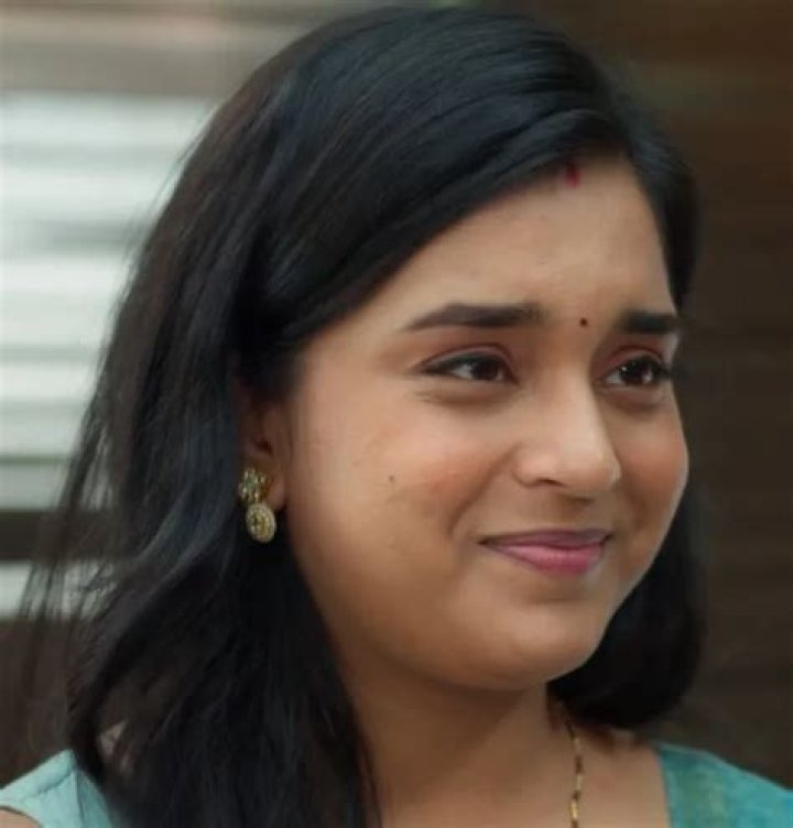 Sumbul Touqeer Khan Height, Weight, Age, Family, Facts