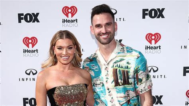 Summer House’s Lindsay Hubbard Breaks Silence on Carl Radke Split – Hollywood Life