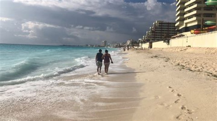 Meghan McCain Calls Ted Cruz ‘Marie Antoinette’ As He Flies To Cancún While Texans Freeze