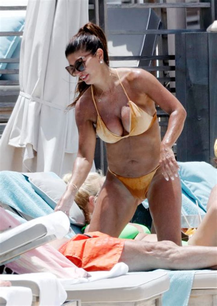 Milania Giudice, 14, Looks So Grown Up On Beach Day With Mom Teresa 