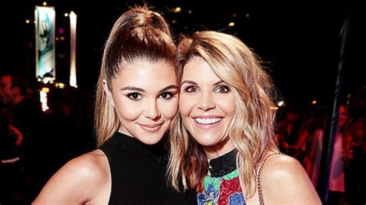 Lori Loughlin Thrown Under Bus By Coach Who Pleads Guilty To Helping Olivia Jade Fake Rowing Skills