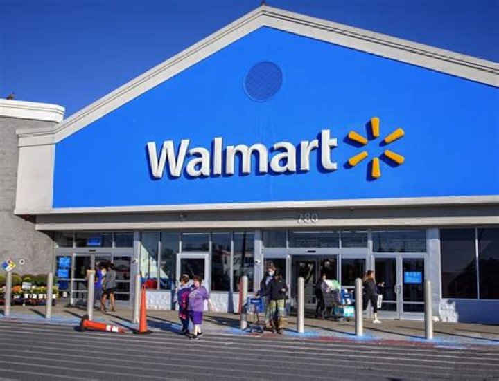 Walmart Worker Shows Off New Security Measures—But Shoppers Threaten to Boycott