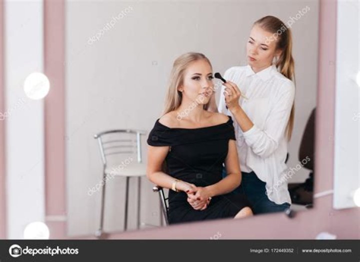 ‘What Not To Wear’ Makeup Artist — Carmindy Gives Her Best Beauty Tips – Hollywood Life