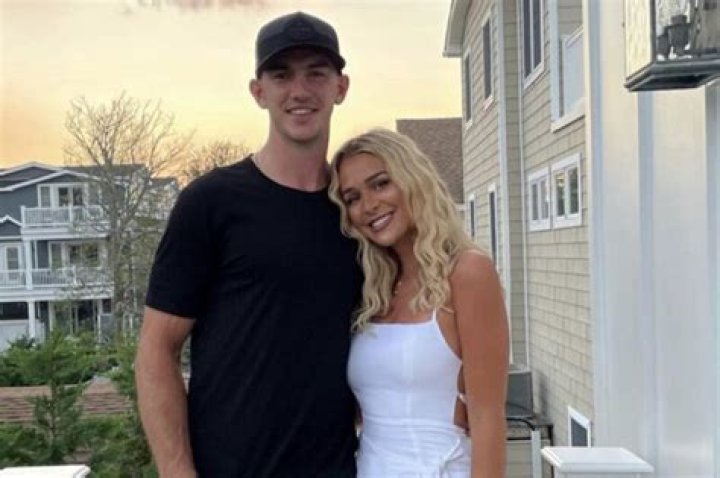 Who is Alex Caruso Dating Now?