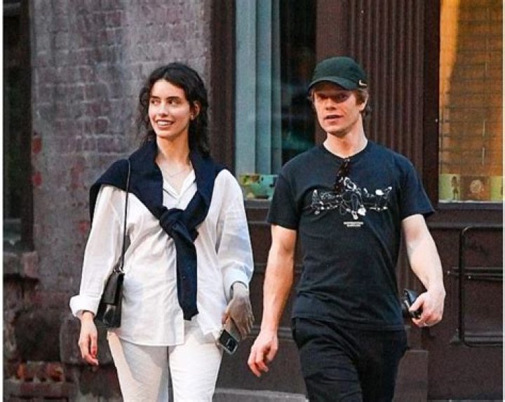 Who is Alfie Allen Dating Now