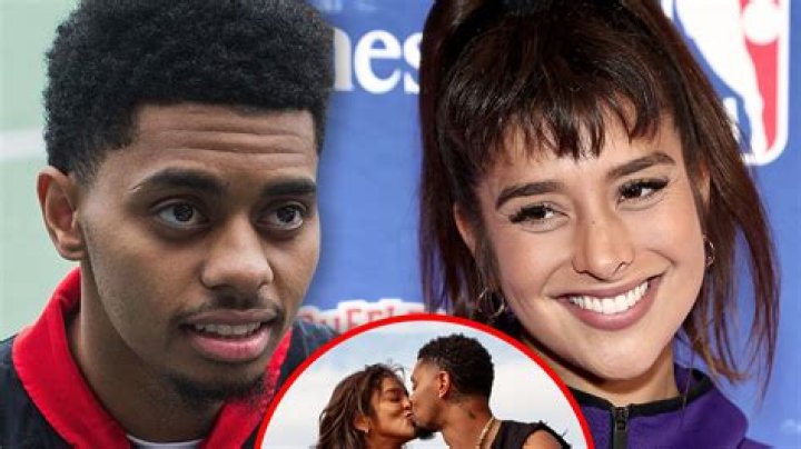 Who is Allan Lamb Dating Now?