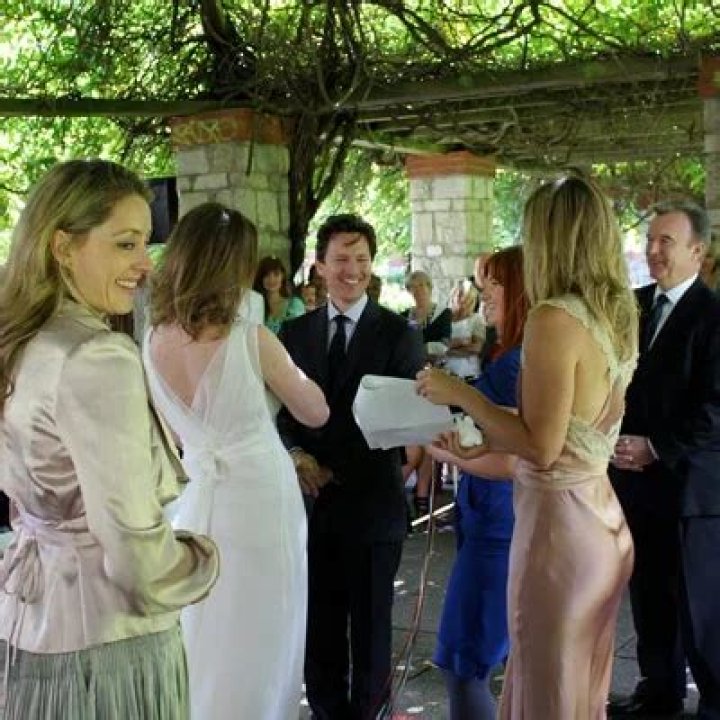 Who is Andrew McCarthy Dating Now?