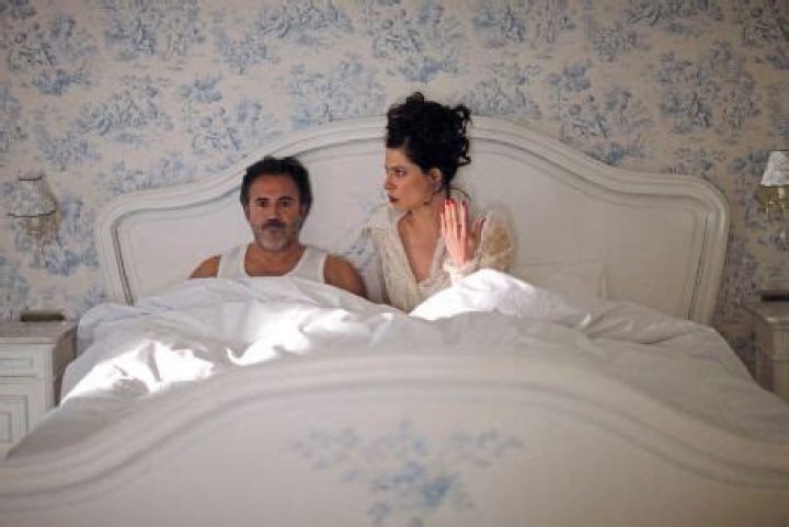 Who is Anna Mouglalis Dating Now?